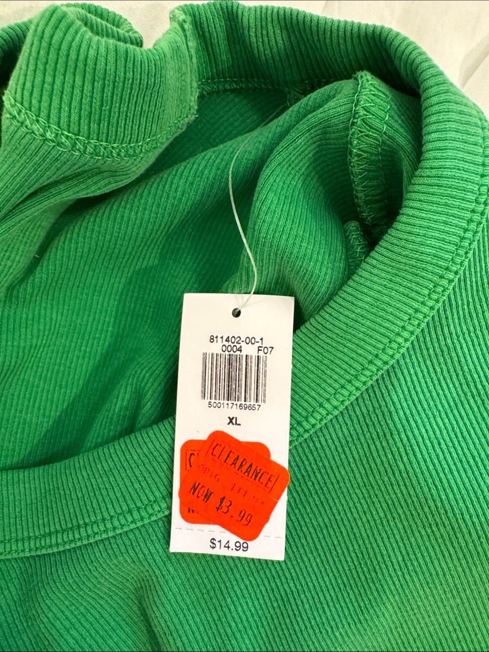 NEW Old Navy Women's Short-Sleeve Crewneck Tee in Bright Green - Picture 6 of 6